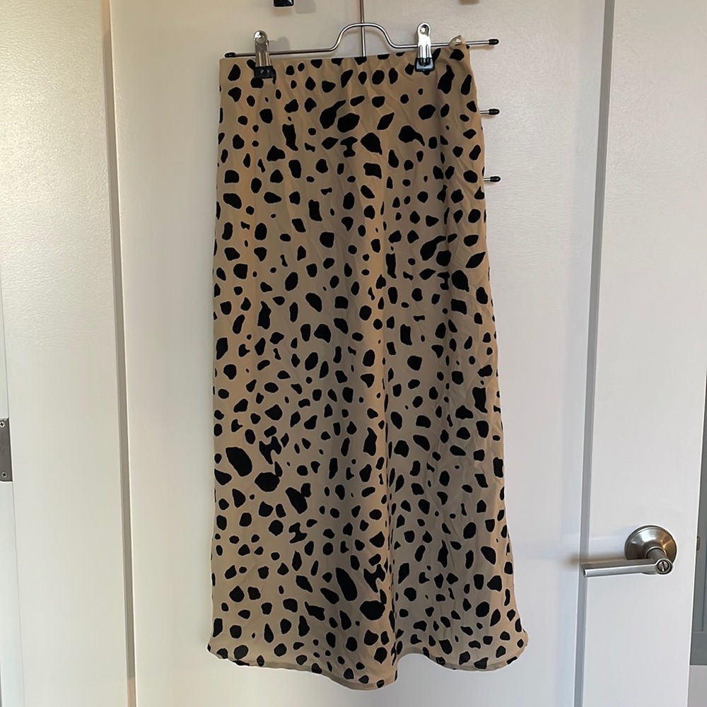 High Waisted MIDI Skirt